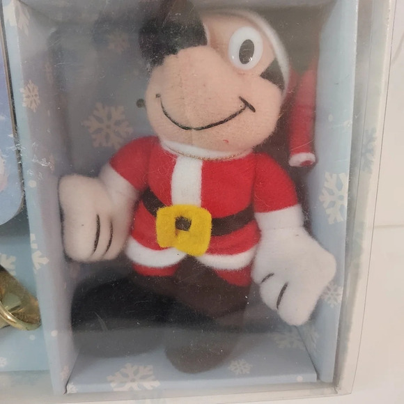 Mickey Mouse A Christmas Surprise - A Book and Ornaments Box Set - Picture 5 of 10